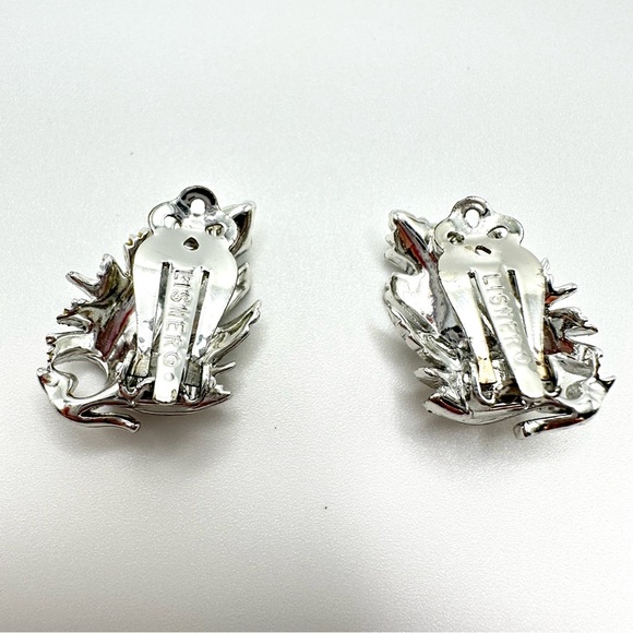 LISNER Vintage Signed Clip On Silver Tone Mid Century Leaf Clip On Earrings - Picture 9 of 11